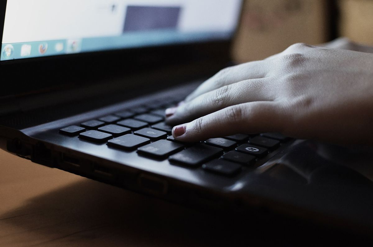 Mehr als ein Laptop und ein paar ruhige Abende braucht es für den Einstieg nicht.